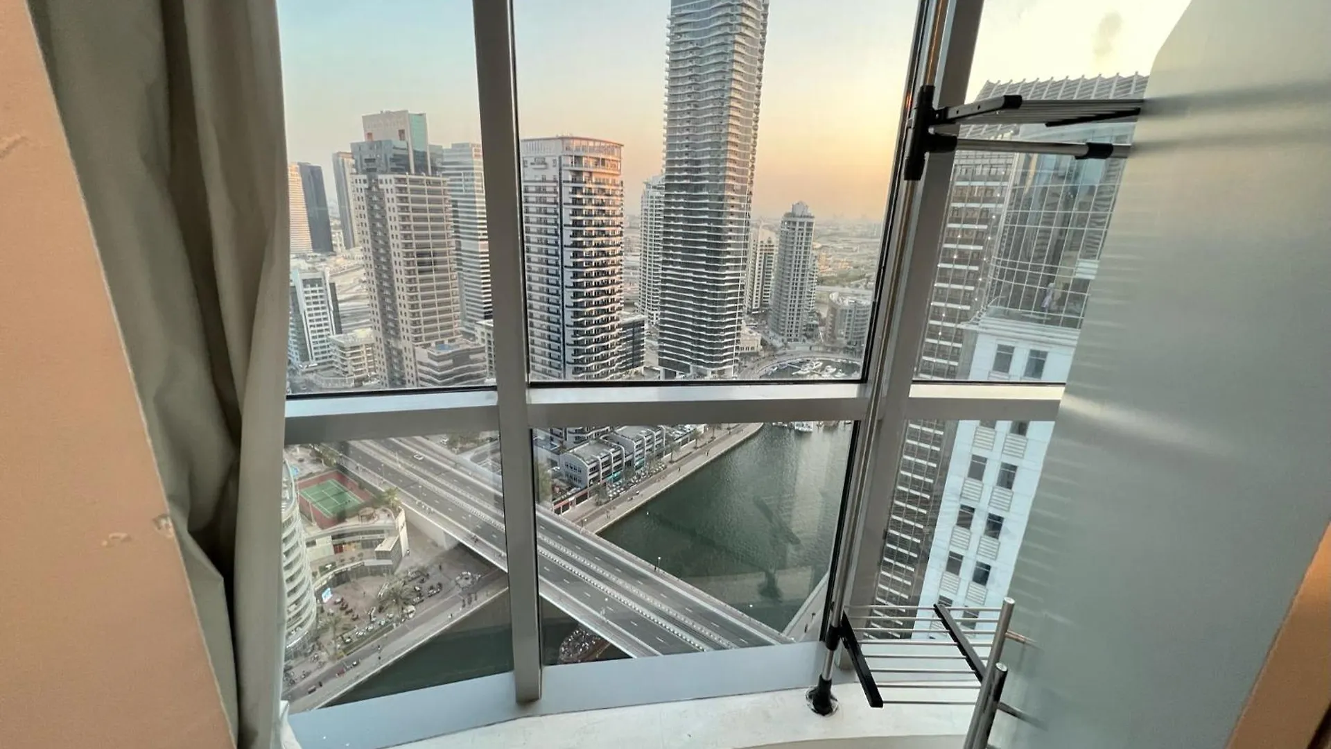 Thepenthouse Coliving I Aparthotel Dubai United Arab Emirates